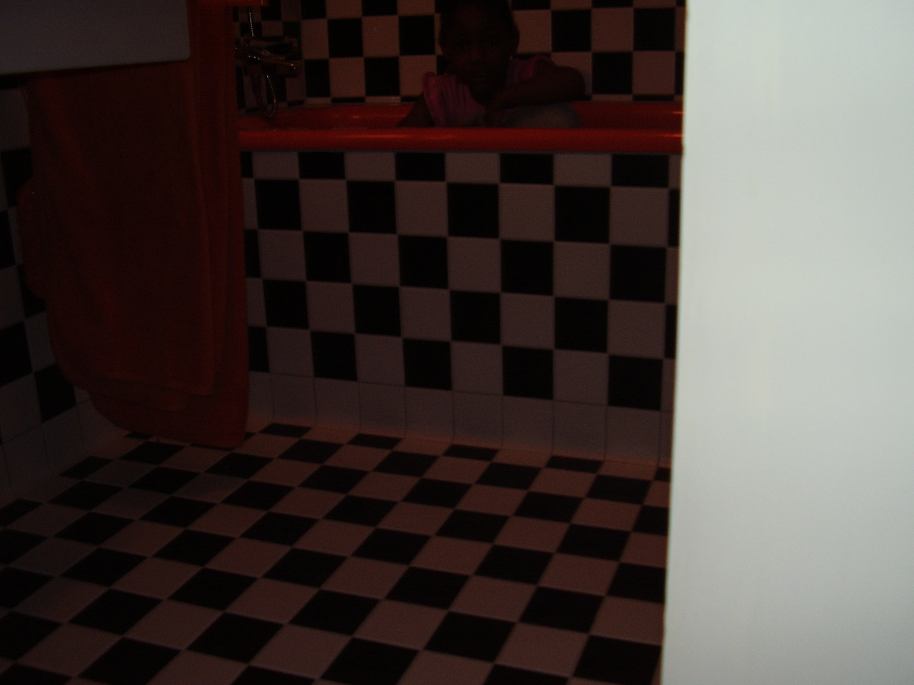 Badkamer renovatie in jaren 70 stijl